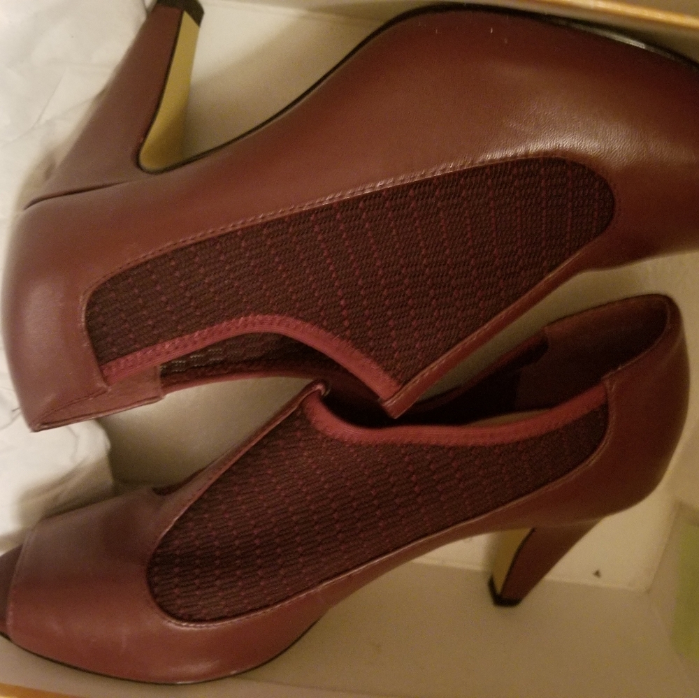 Heels - Picture 5 of 5